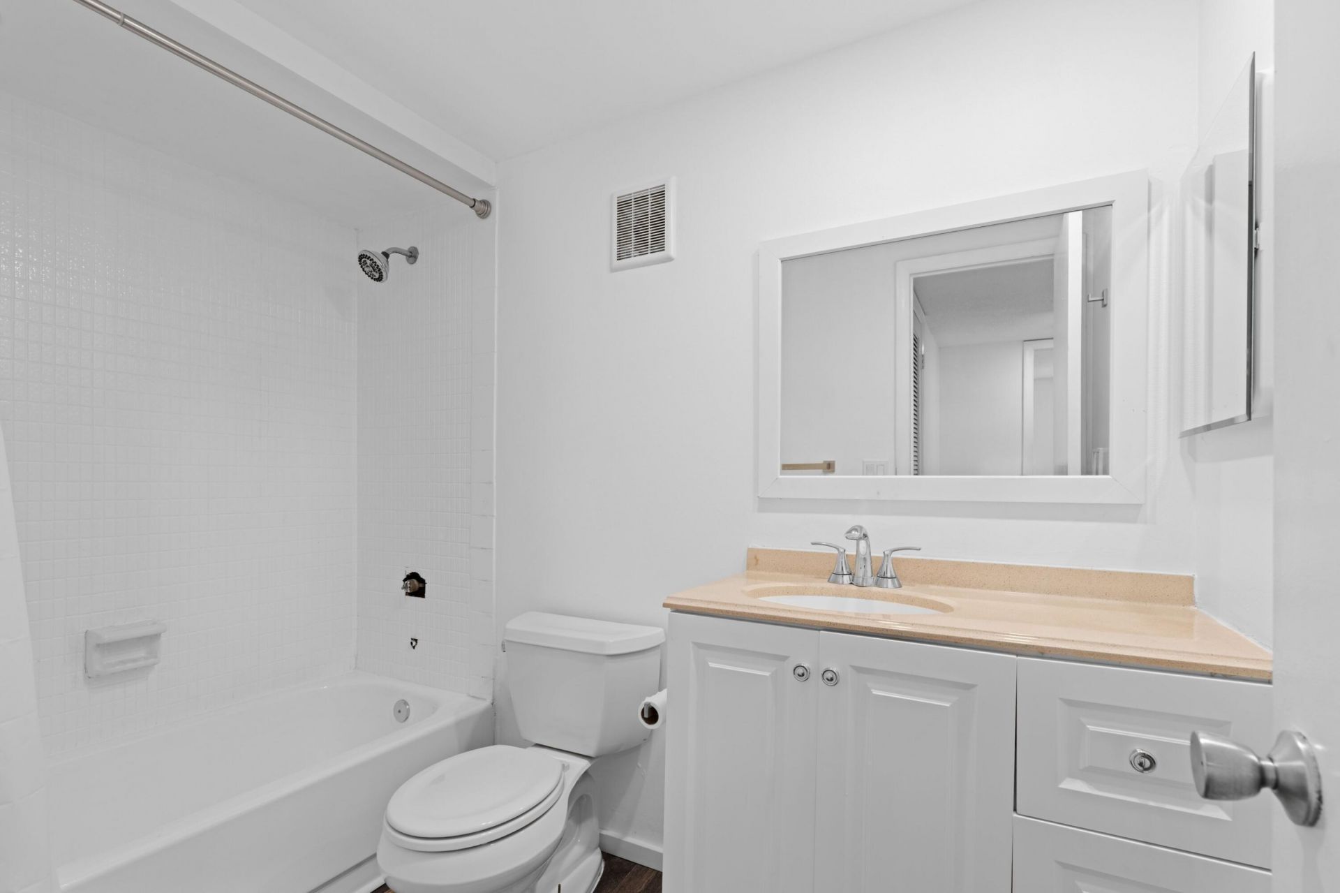 470 Executive Center Drive, Unit 5k, West Palm Beach, FL 33401 Photo