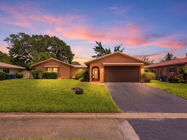 8557 Shadow Wood Boulevard, Coral Springs, FL 33071