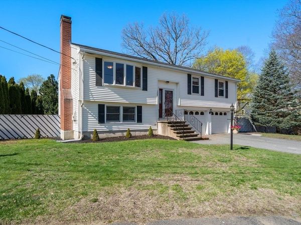 126 Hanscom Ave, Reading, MA 01867