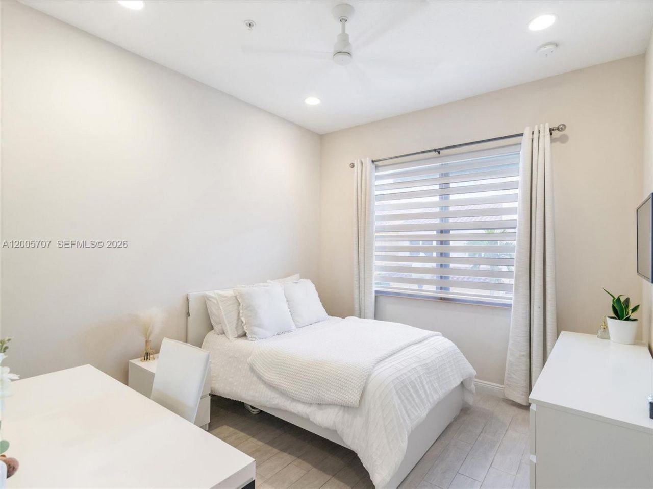 12417 NW 17th Mnr, Pembroke Pines, FL 33028 Photo