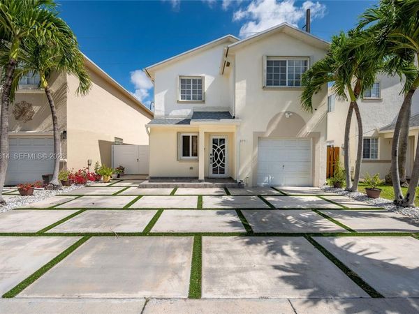 13753 SW 160th Ter , Miami, FL 33177