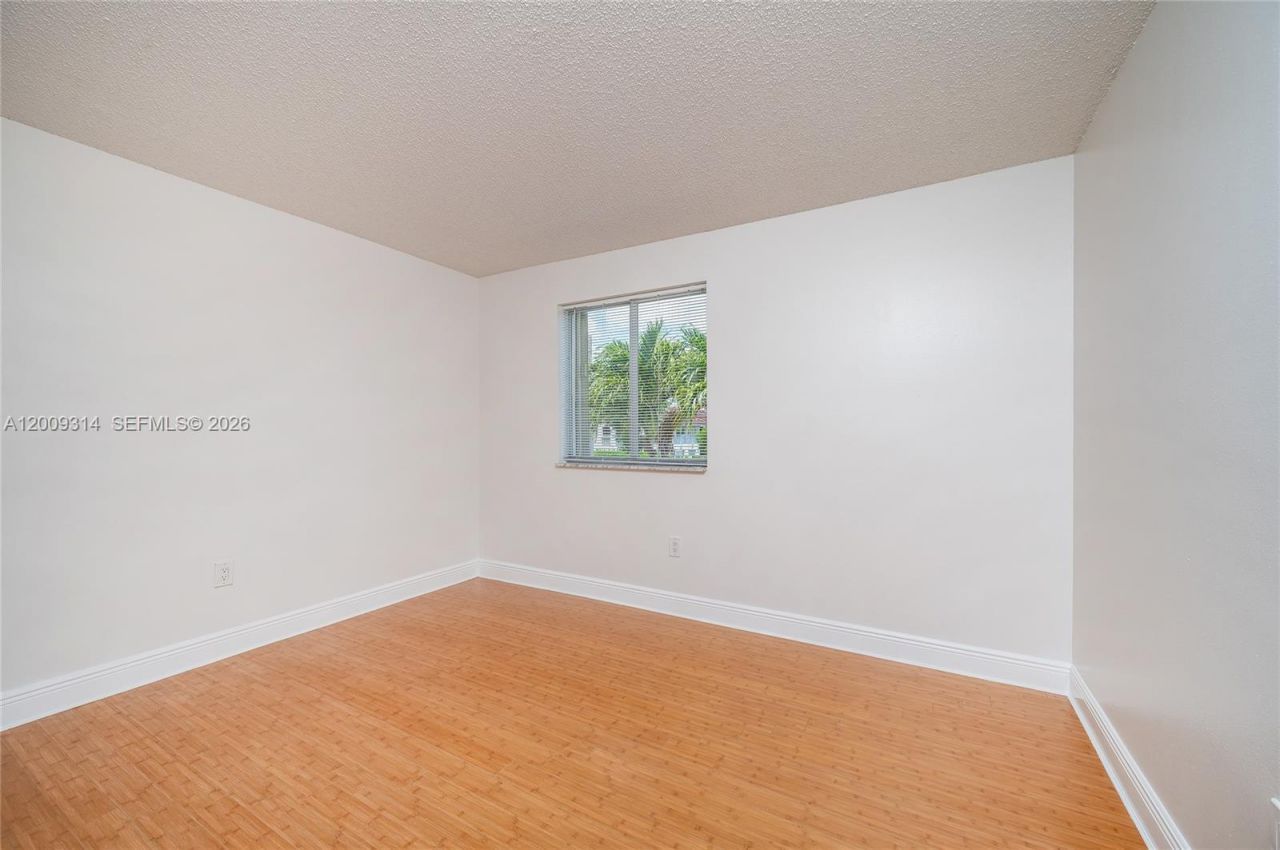 13753 SW 160th Ter , Miami, FL 33177 Photo