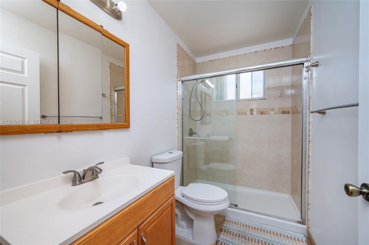 13753 SW 160th Ter , Miami, FL 33177 Photo