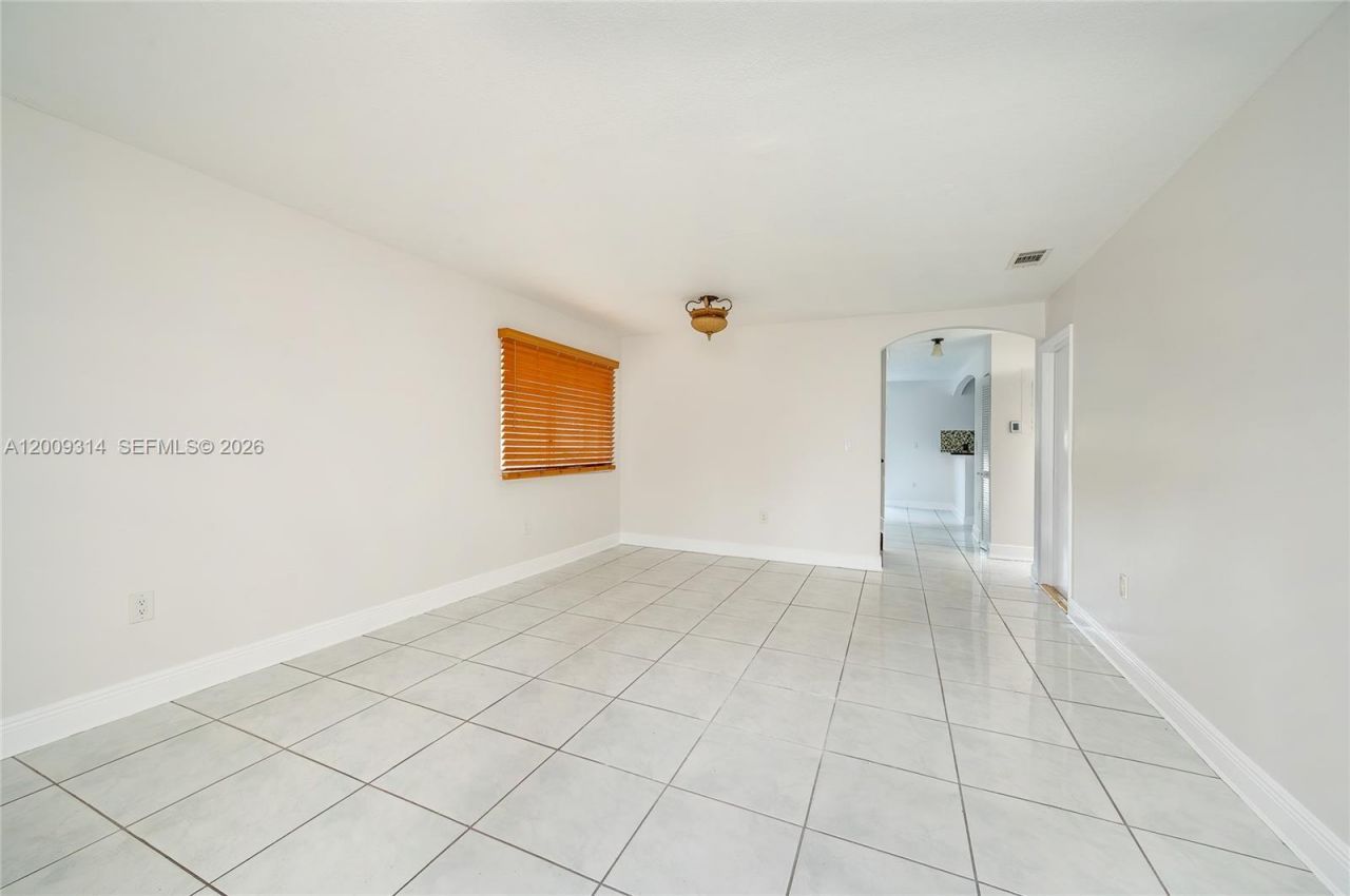 13753 SW 160th Ter , Miami, FL 33177 Photo