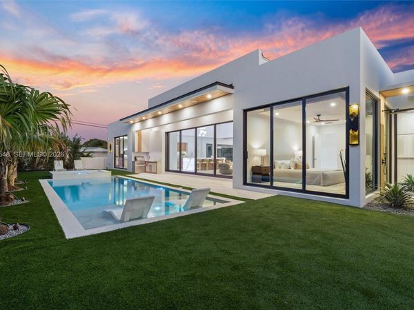 201 NE 27th Dr , Wilton Manors, FL 33334