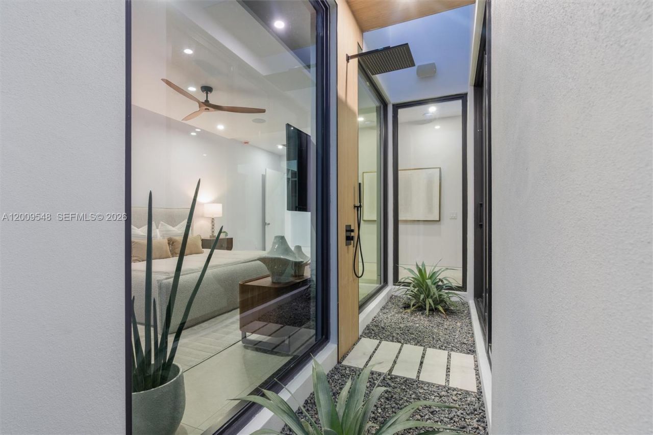 201 NE 27th Dr, Wilton Manors, FL 33334 Photo