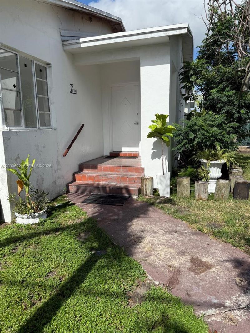 3100 SW 13th St , Unit 1, Miami, FL 33145 Photo