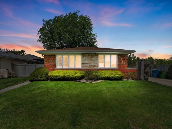 5712 W 102nd Street , Oak Lawn, IL 60453