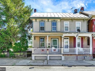 175 S EAST STREET, SPRING GROVE, PA 17362