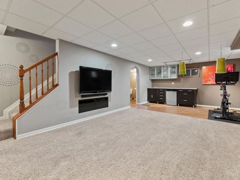 8586 Sunmont Drive, Anderson Twp, OH 45255 Photo 18