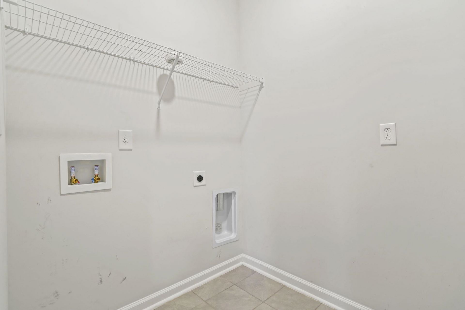 2048 Ridgedale Dr. Photo 11