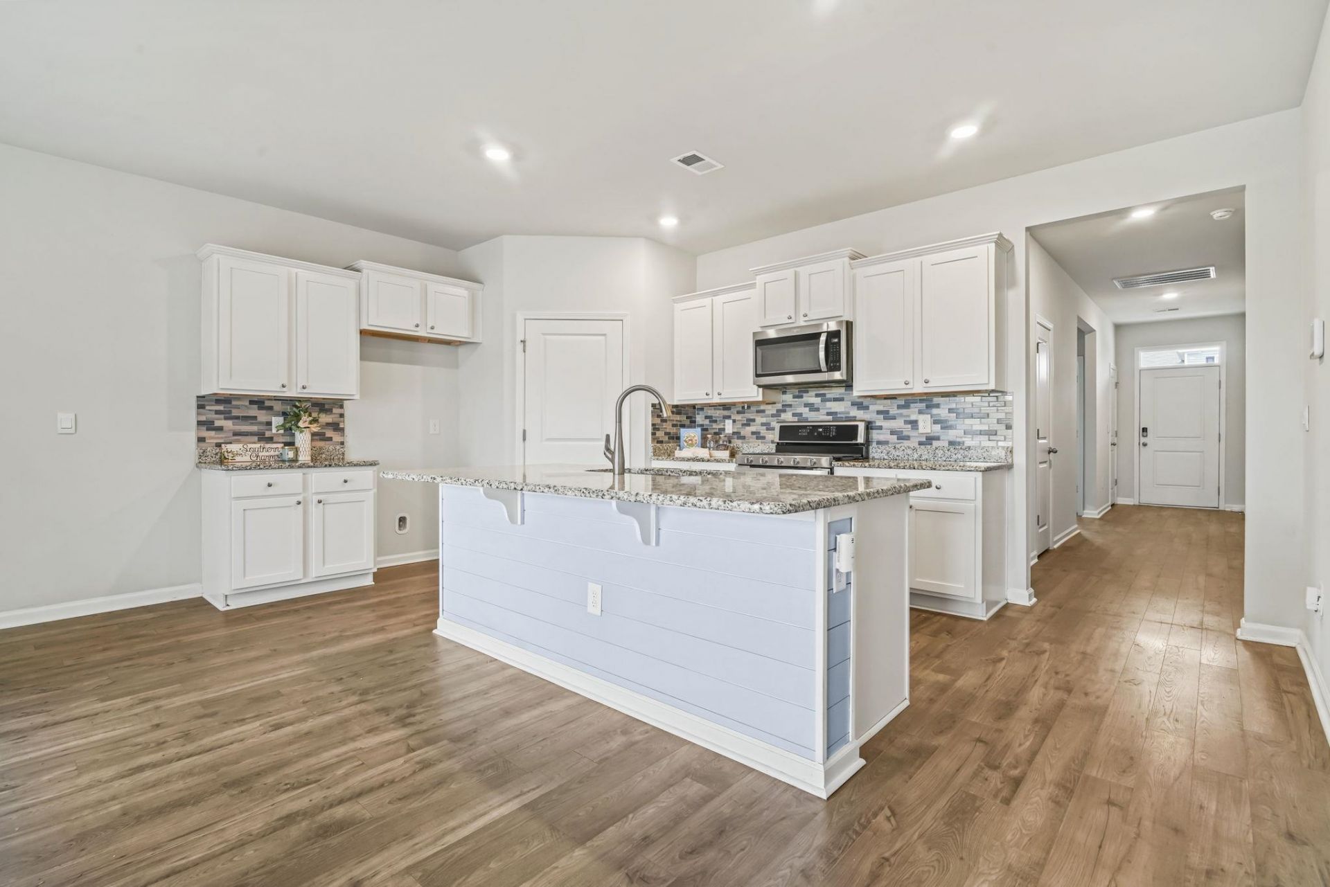 2048 Ridgedale Dr. Photo 12