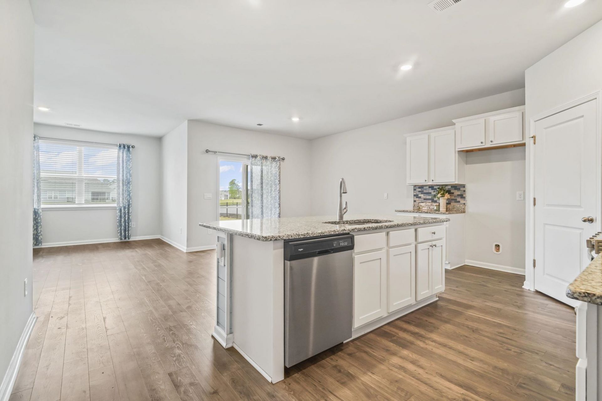 2048 Ridgedale Dr. Photo 16