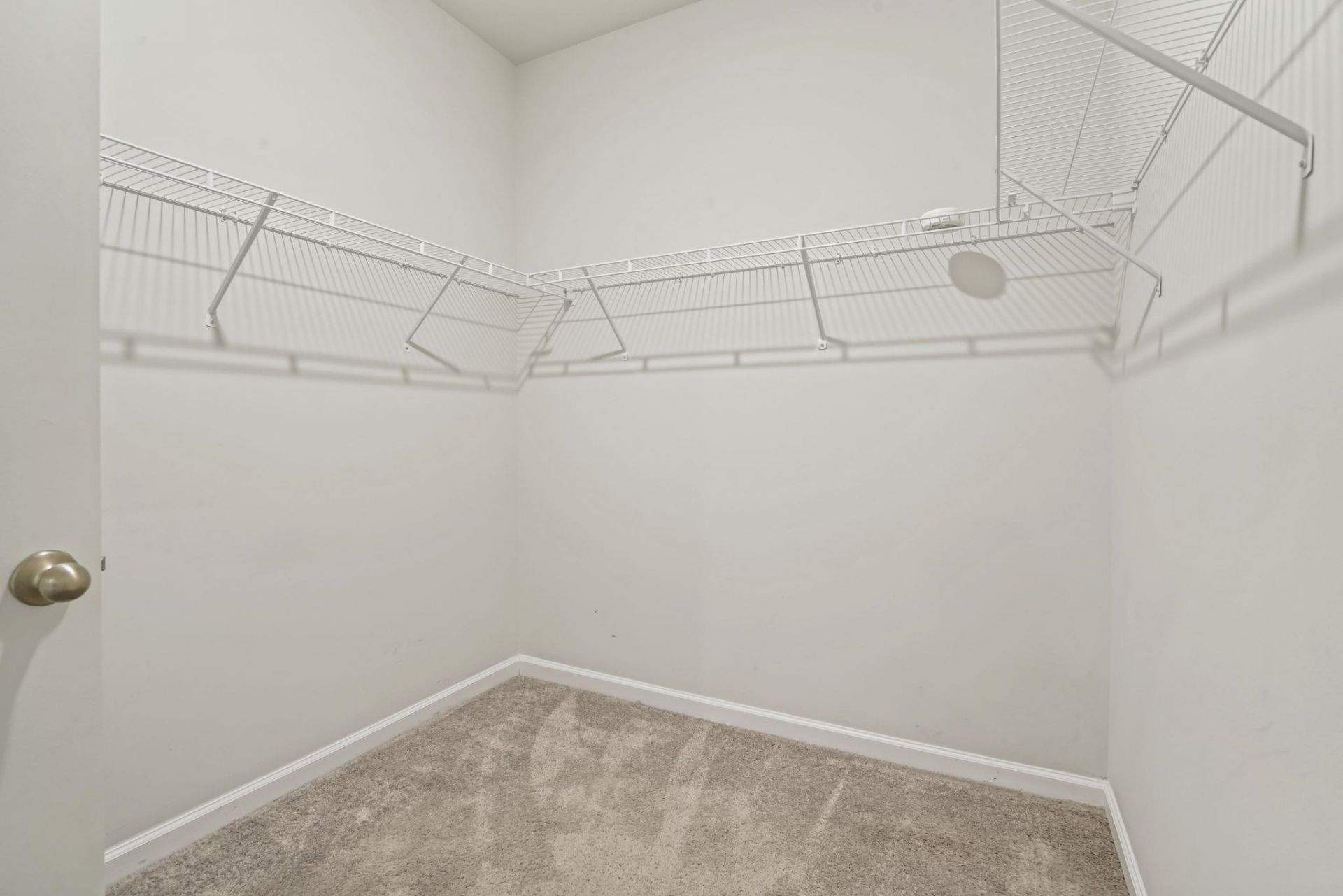 2048 Ridgedale Dr. Photo 25