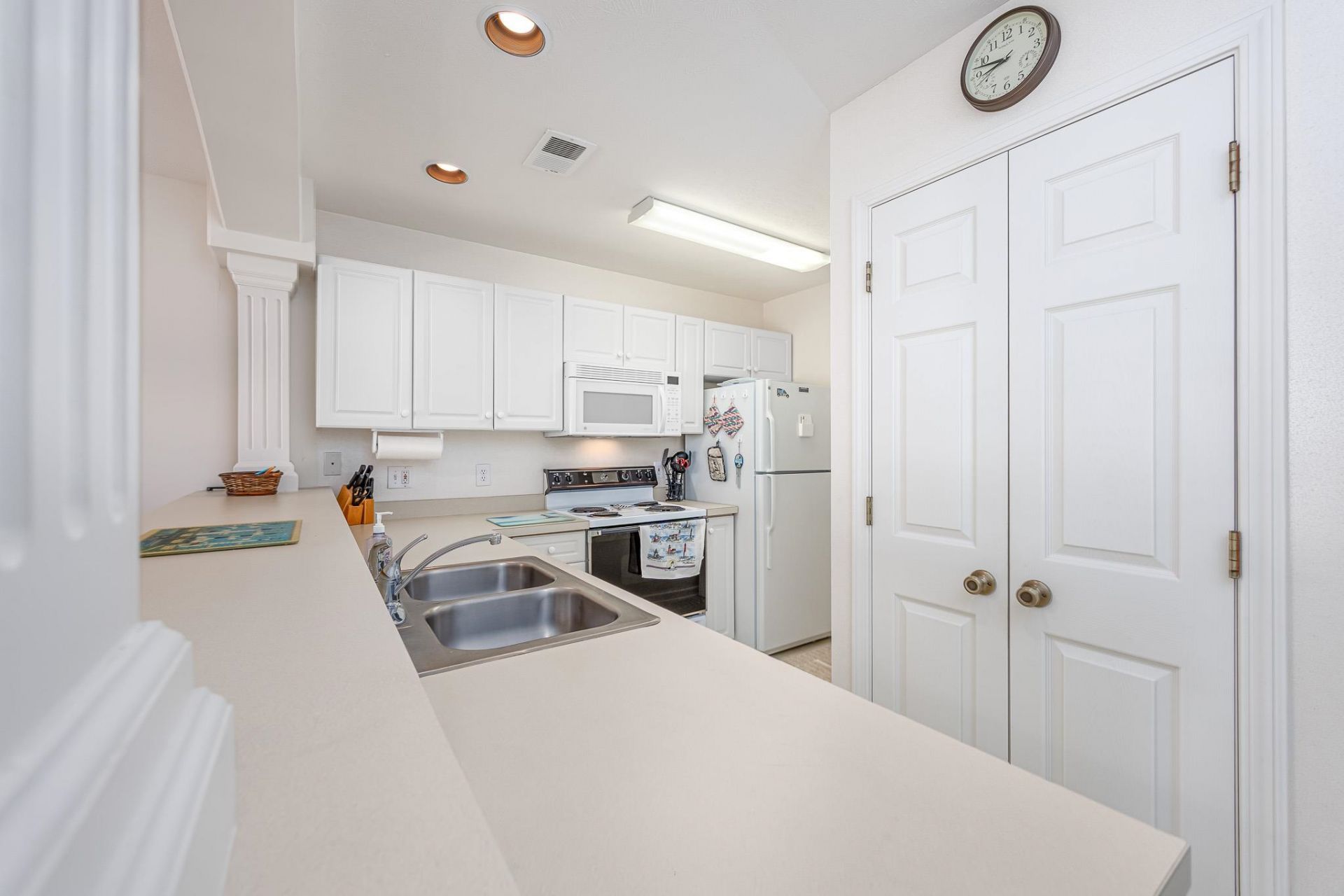 4633 Lightkeepers Way Photo 12