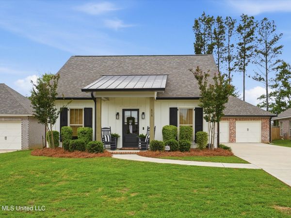 878 Long Leaf Circle, Brandon, MS 39042