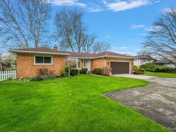 25651 S River Road , Harrison Twp, MI 48045