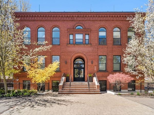 11 Wyman St, Unit 2A, Boston, MA 02130