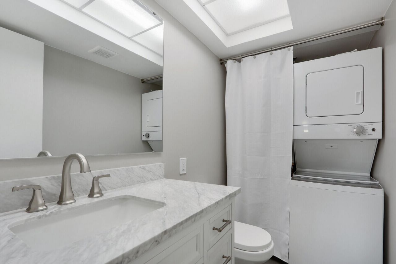 312 Southwind Drive, Unit 208, North Palm Beach, FL 33408 Photo
