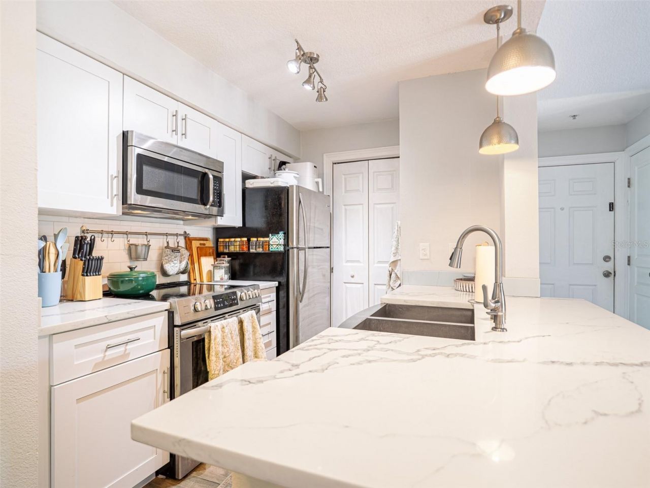 249 Afton Square, Unit 211, Altamonte Springs, FL 32714 Photo