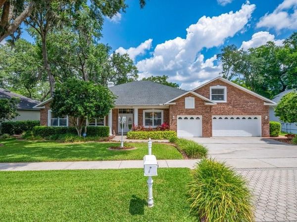 2221 VALRICO FOREST DRIVE , VALRICO, FL 33594