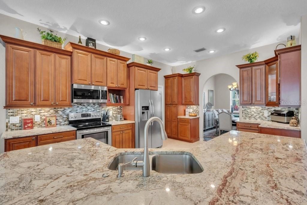 2221 Valrico Forest Drive, Valrico, FL 33594 Photo