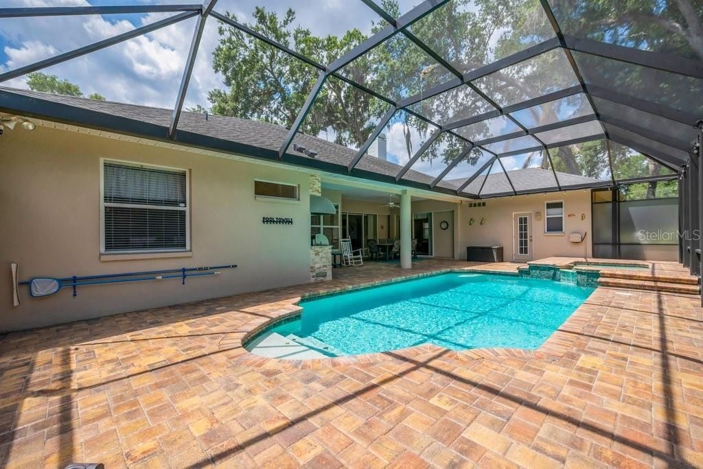 2221 Valrico Forest Drive, Valrico, FL 33594 Photo
