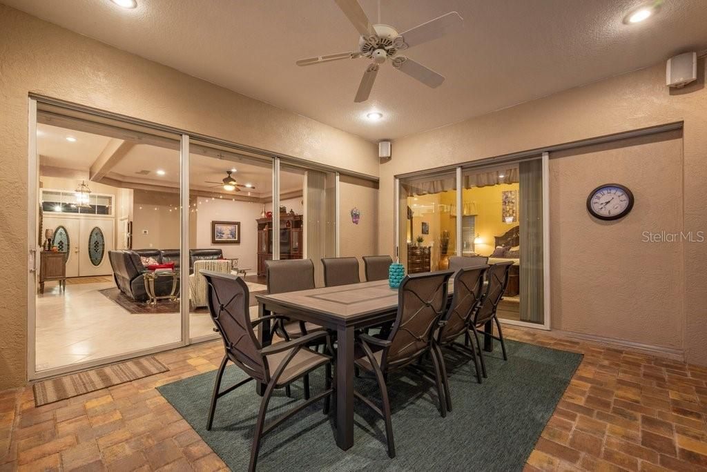2221 Valrico Forest Drive, Valrico, FL 33594 Photo
