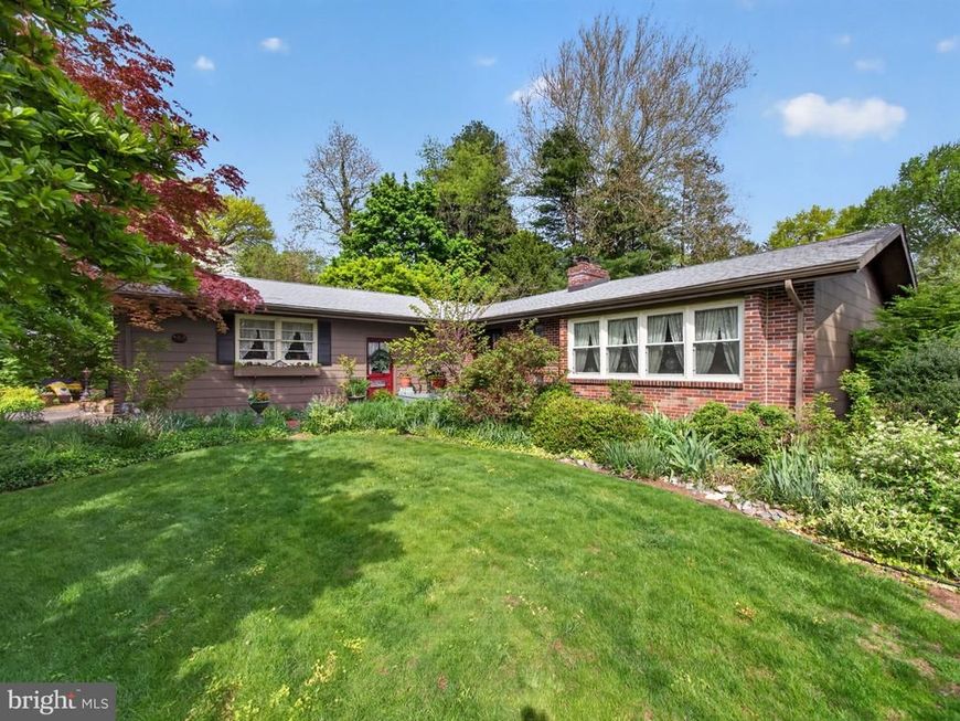 1 Upton Lane, Yardley, PA 19067 Main Photo