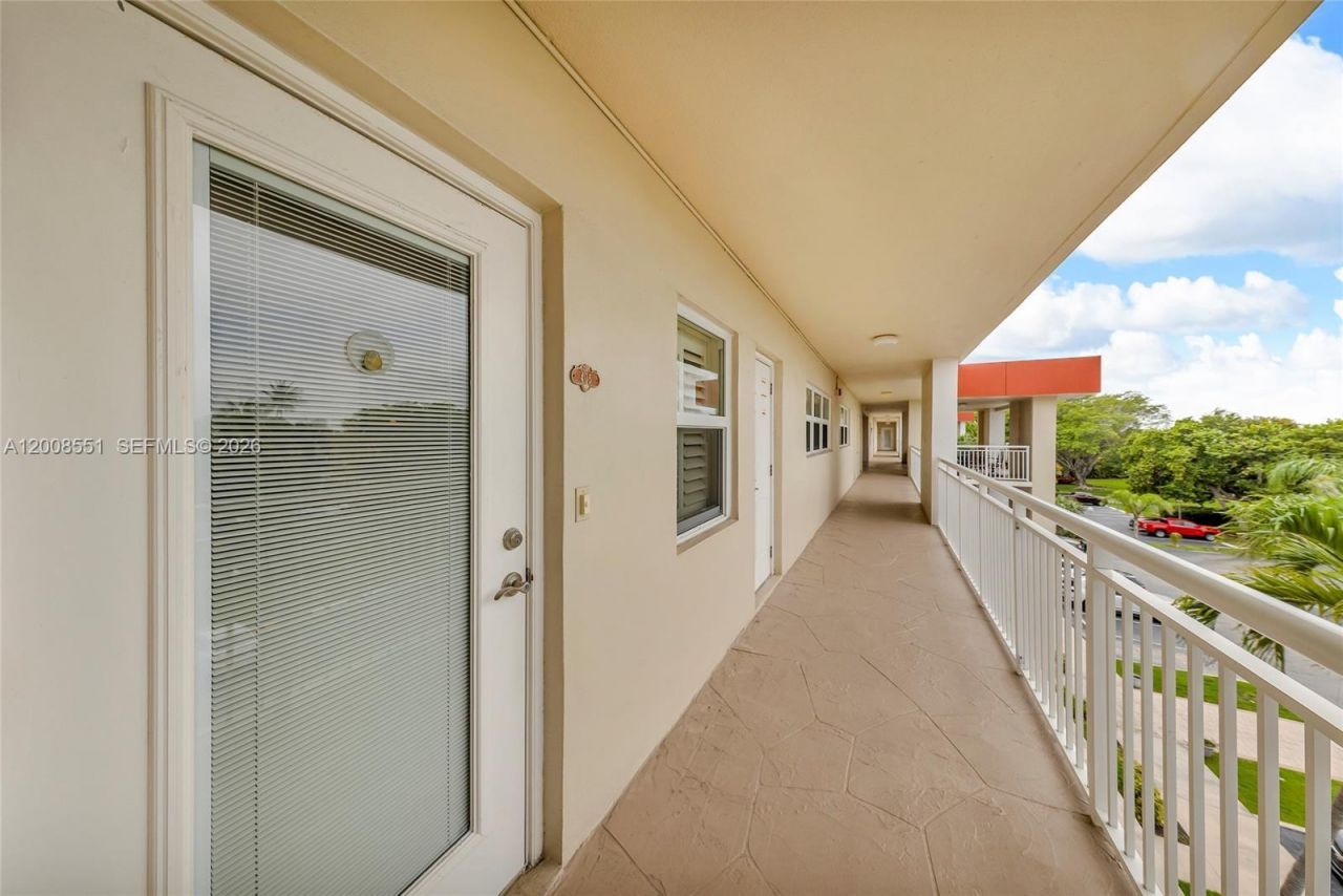 3050 NE 48th Ct , Unit 405, Lighthouse Point, FL 33064 Photo