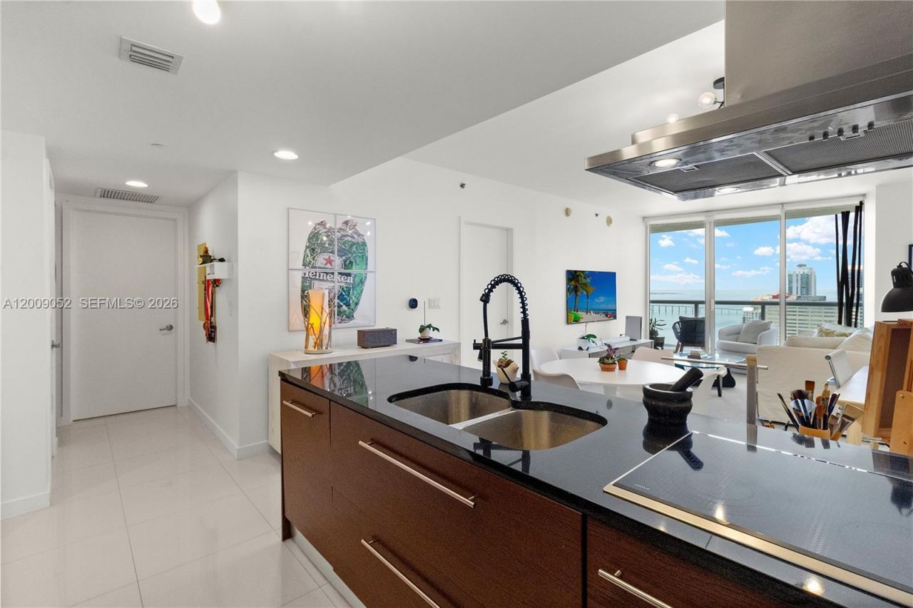 495 Brickell Ave , Unit 4009, Miami, FL 33131 Photo