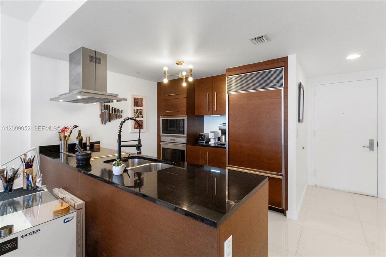 495 Brickell Ave , Unit 4009, Miami, FL 33131 Photo