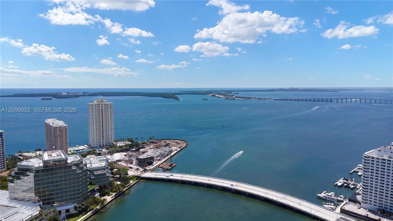 495 Brickell Ave , Unit 4009, Miami, FL 33131 Photo