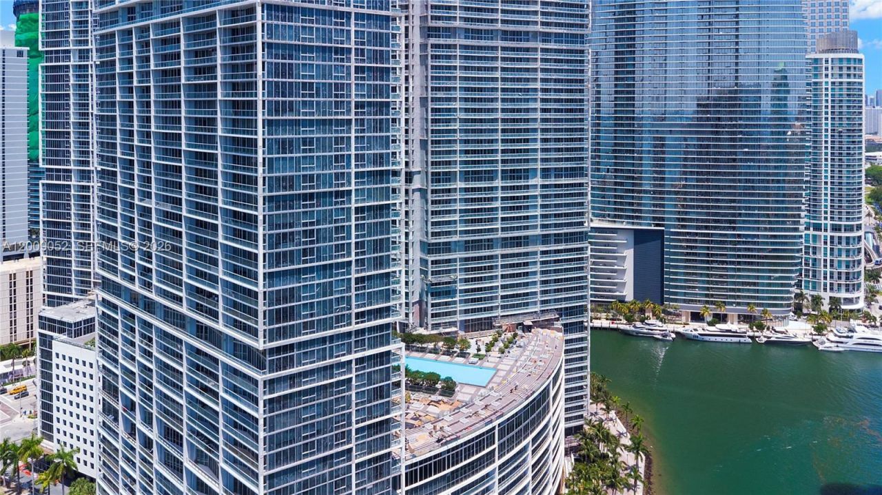495 Brickell Ave , Unit 4009, Miami, FL 33131 Photo