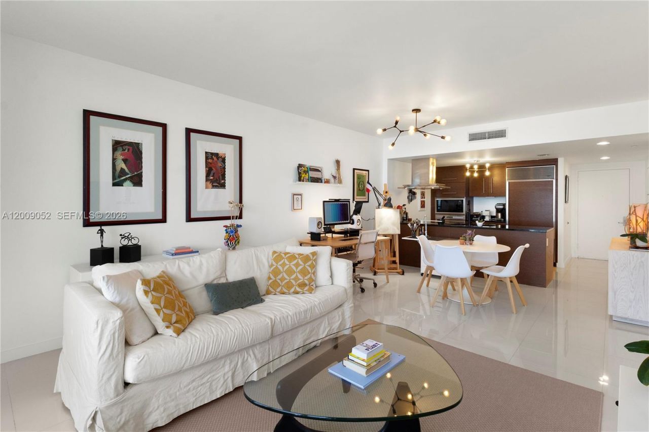495 Brickell Ave , Unit 4009, Miami, FL 33131 Photo