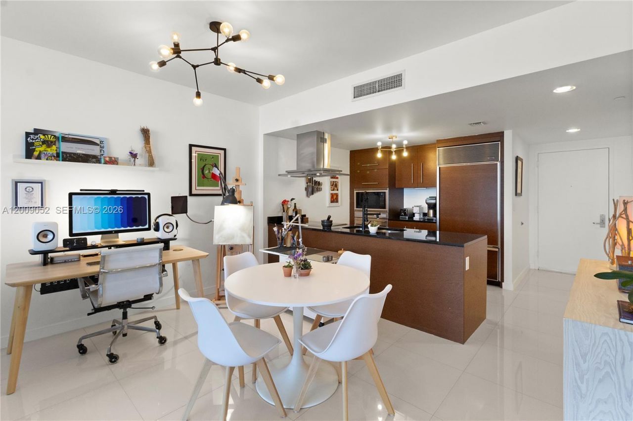 495 Brickell Ave , Unit 4009, Miami, FL 33131 Photo