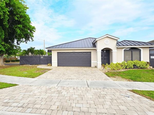 3796 SW 148th Ct , Miami, FL 33185