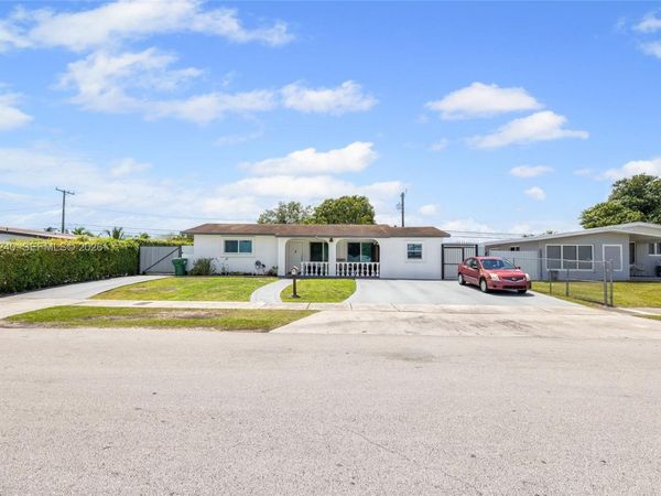 11810 SW 172nd St , Miami, FL 33177