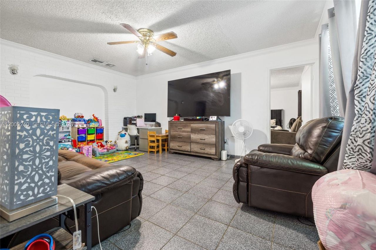 11810 SW 172nd St , Miami, FL 33177 Photo