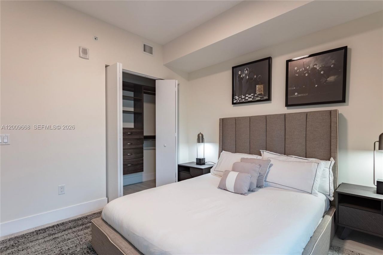 2960 NE 207th St , Unit 904, Aventura, FL 33180 Photo