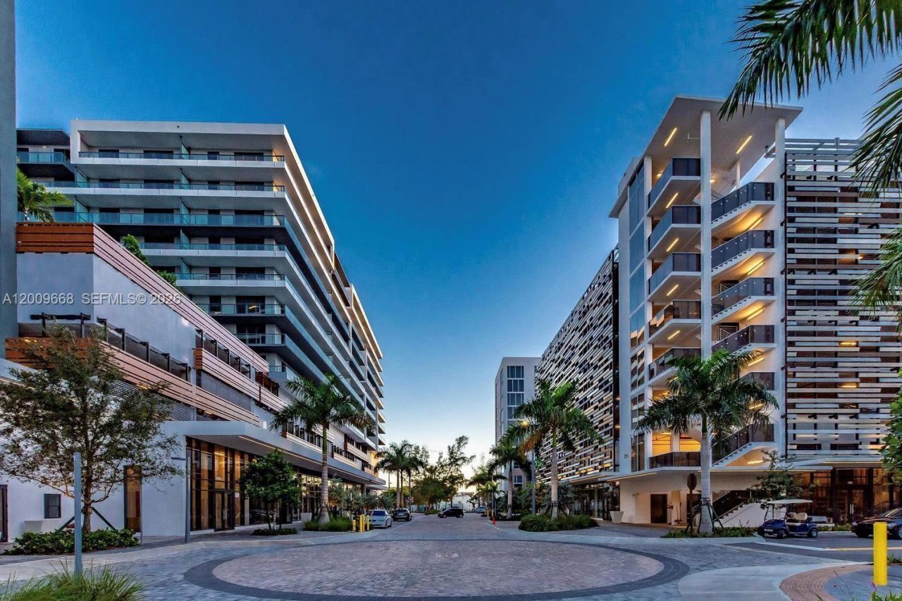 2960 NE 207th St , Unit 904, Aventura, FL 33180 Photo