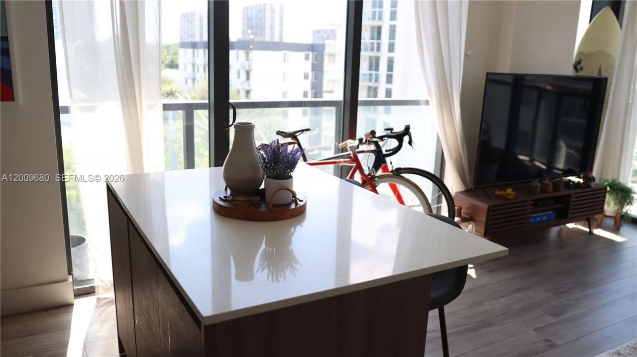 201 SW 17th Rd , Unit 606, Miami, FL 33129 Photo