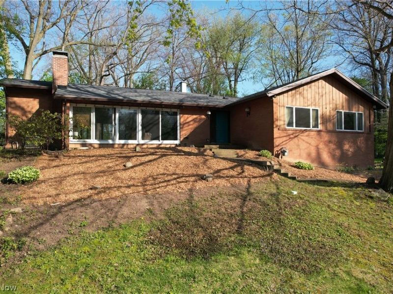 2930 Valley Lane, Sandusky, OH 44870 Photo 2