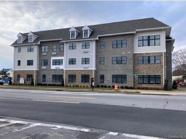 116 Waverly Avenue , Unit 6, Patchogue, NY 11772