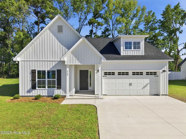 319 Mangrove Court, Ayden, NC 28513
