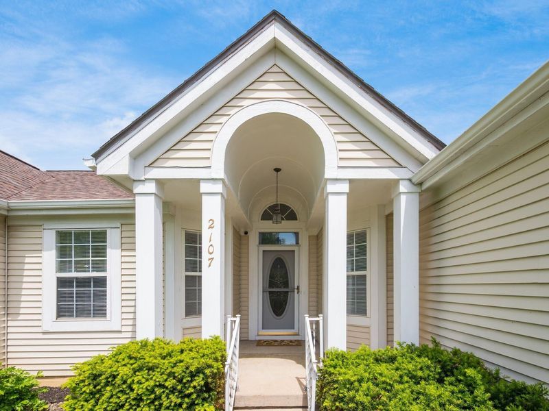 2107 Hayer Court , Lewis Center, OH 43035 Photo 2