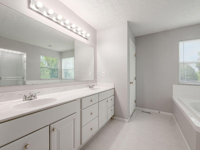 2107 Hayer Court , Lewis Center, OH 43035 Photo 28