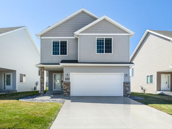 5926 56th Avenue S, Fargo, ND 58104