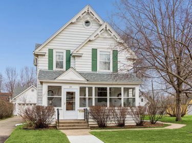 221 11th Avenue N, Hopkins, MN 55343