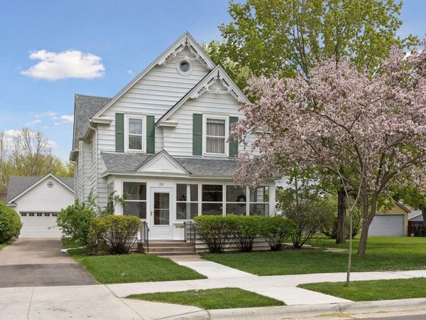 221 11th Avenue N, Hopkins, MN 55343
